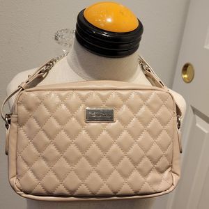 NWOT Bella Russo Womens quilt purse tan